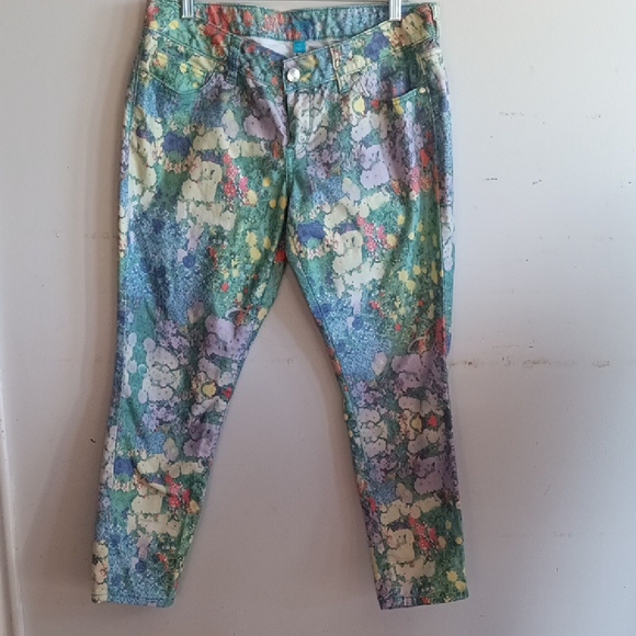 L'Amour Denim - L'Amour Blue and Green Ankle Cropped Jeans